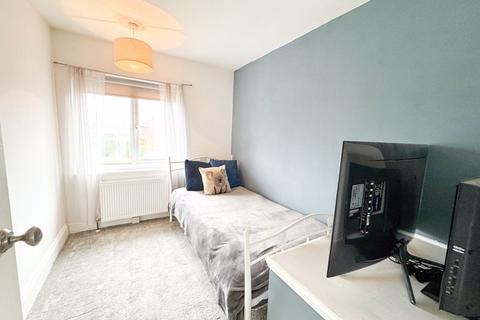 32 Antrim Way, Grimsby, DN33 2DL