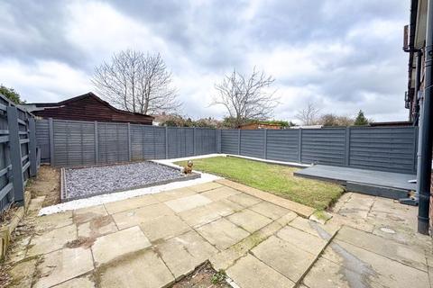 32 Antrim Way, Grimsby, DN33 2DL