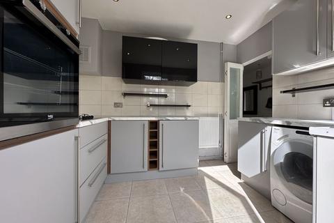 2 bedroom terraced house for sale, Blundell Road, Edgware