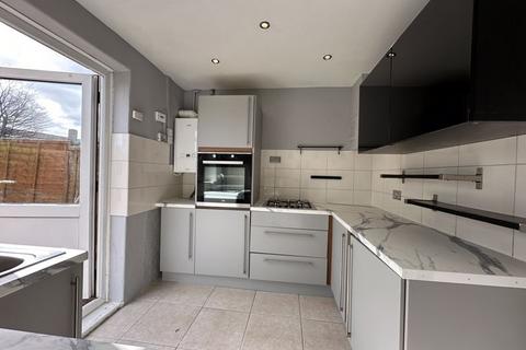2 bedroom terraced house for sale, Blundell Road, Edgware