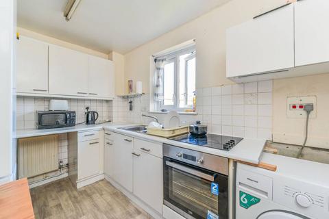 1 bedroom flat for sale, John Ruskin Street, Elephant and Castle, London, SE5