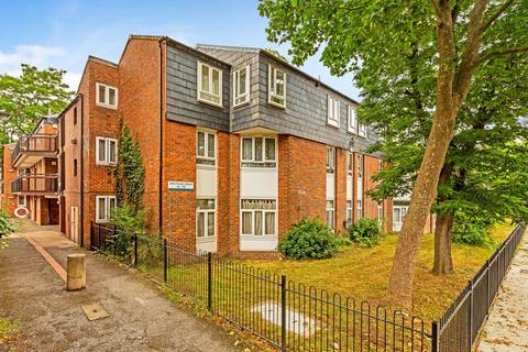 1 bedroom flat for sale, John Ruskin Street, Elephant and Castle, London, SE5