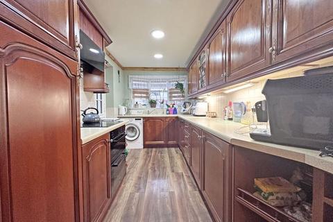 undefined, Henn Drive, TIPTON, DY4 9NN