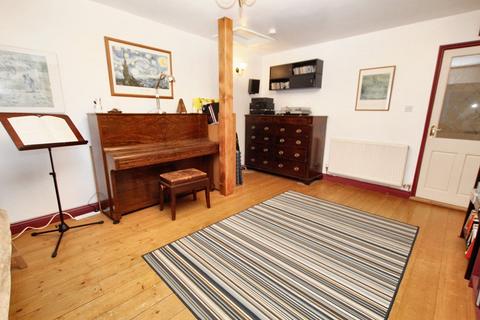 4 bedroom end of terrace house for sale, Rochdale Road, Todmorden OL14