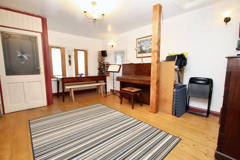 4 bedroom end of terrace house for sale, Rochdale Road, Todmorden OL14