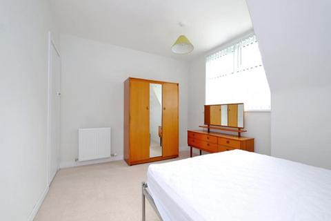 2 bedroom semi-detached house to rent, Gairn Crescent, Aberdeen, AB10