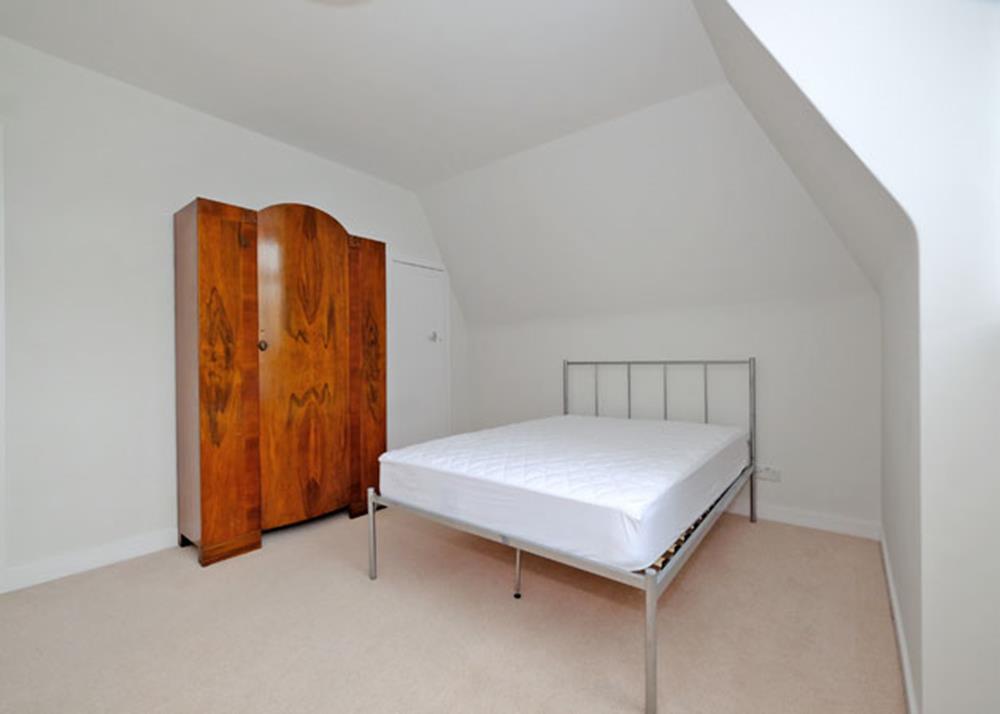 Bedroom 2.2