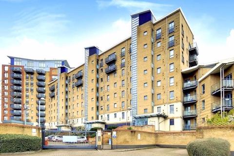 Hanover Avenue, Royal Victoria Docks, London E16