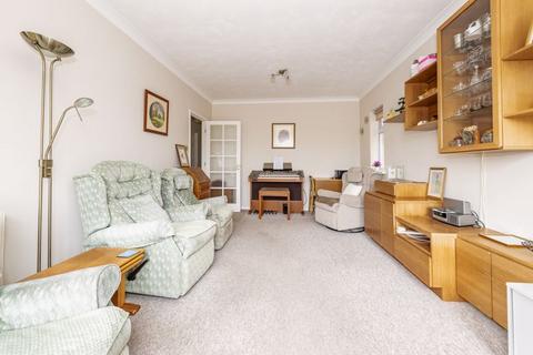 2 bedroom detached bungalow for sale, Farriers Way, Uckfield