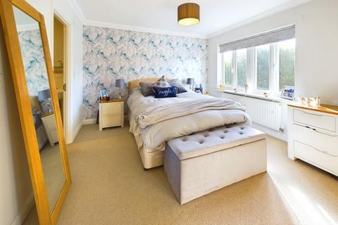 21 Stirling Drive, Caterham, CR3 5GB