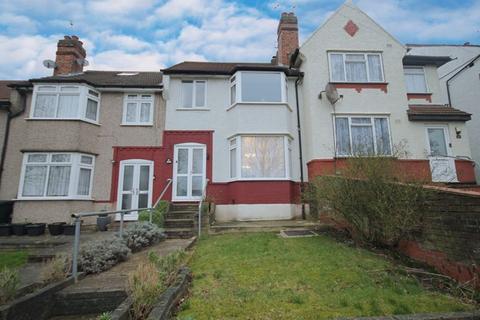 Whitton Avenue East, Greenford