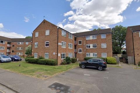 2 bedroom flat for sale, The Farmlands, Northolt