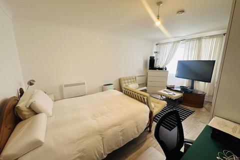 2 bedroom apartment for sale, Archery Close, Harrow