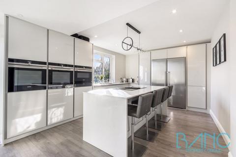 Primrose Cottage Rags Lane, Cheshunt, Waltham Cross, EN7 6TD
