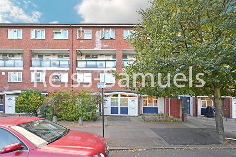 4 bedroom terraced house to rent, Cooks Road, Kennington, Southwark,London SE17