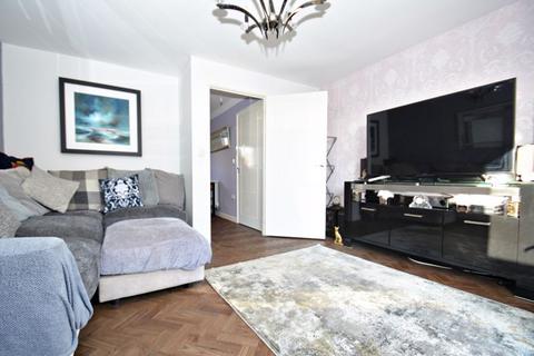 3 Beasley Close, Queenborough, ME11 5BF