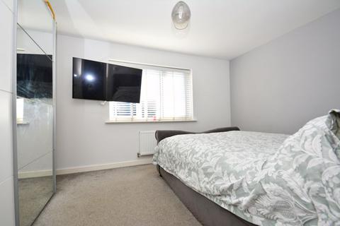 3 Beasley Close, Queenborough, ME11 5BF