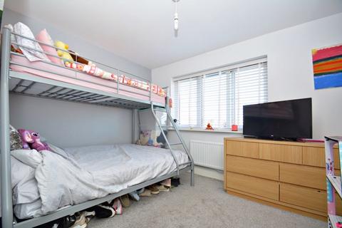 3 Beasley Close, Queenborough, ME11 5BF