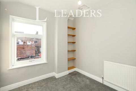 3 bedroom terraced house to rent, Furnival Street