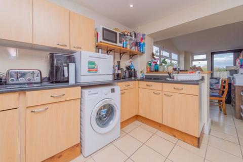 3 bedroom terraced house for sale, Oak Drive, St Martins