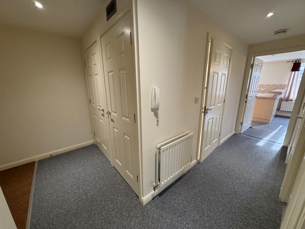 Entrance hall with utility cupboards