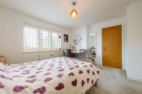9 Chalfield Glebe, Bradford-on-avon, BA15 1GJ