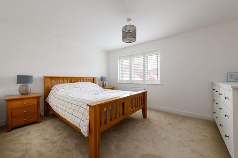 9 Chalfield Glebe, Bradford-on-avon, BA15 1GJ