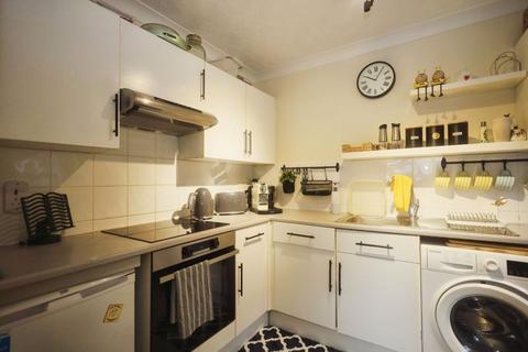 2 bedroom apartment for sale, Meyrick Court, Bournemouth BH2