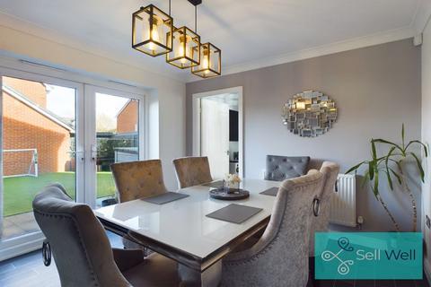 4 bedroom detached house for sale, Yarn Close, Manchester M28