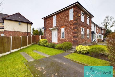 3 bedroom end of terrace house for sale, Lime Grove, Manchester M28