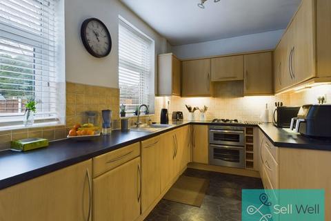 3 bedroom end of terrace house for sale, Lime Grove, Manchester M28