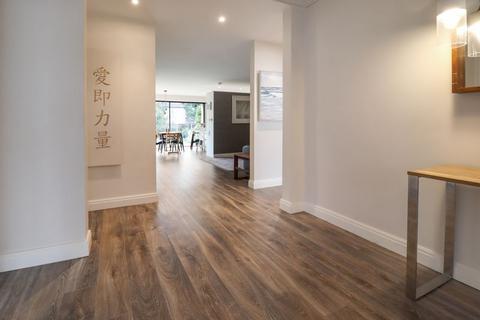 undefined, Highclere, Sunninghill SL5