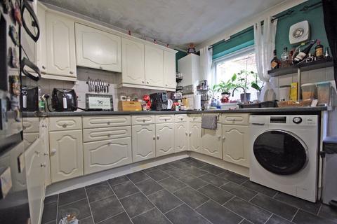 2 bedroom terraced house for sale, Henwalia, Caernarfon, Gwynedd, LL55