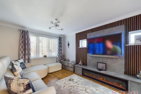 2 Adderley Bank, Wrexham, LL12 8LQ