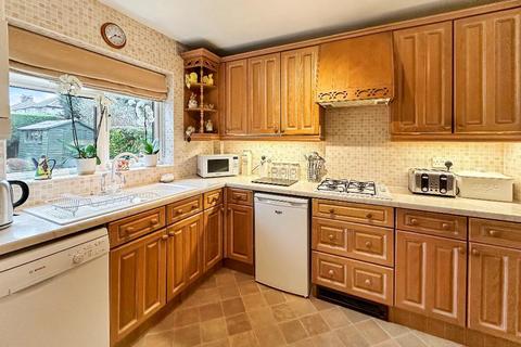 175 Limpsfield Road, Warlingham, CR6 9RJ