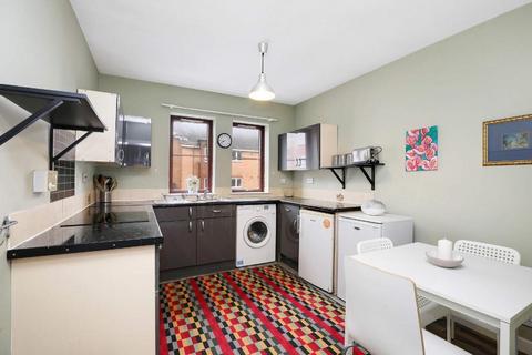 338 Golfhill Drive, Glasgow, G31 2NY