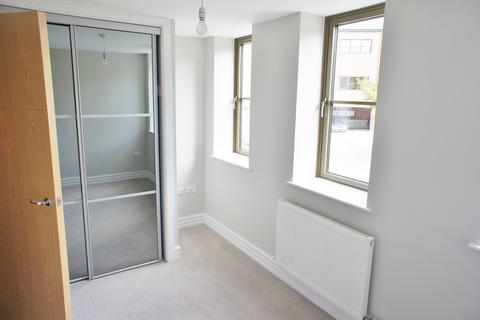 2 bedroom flat to rent, Provident House, Bridge Street, Staines, TW18 4TW