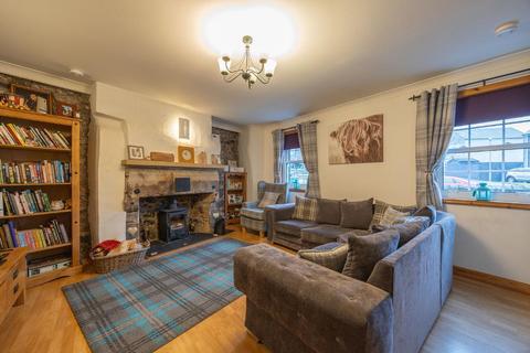 81 Burnside, Auchtermuchty, Cupar, KY14 7AL