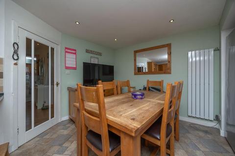 81 Burnside, Auchtermuchty, Cupar, KY14 7AL