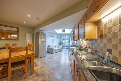 81 Burnside, Auchtermuchty, Cupar, KY14 7AL