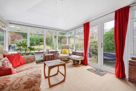 25 Downham View, Dursley, GL11 5GB