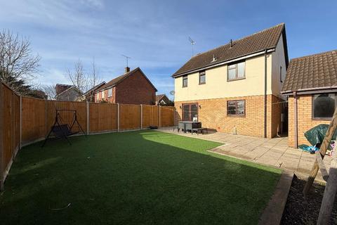 3 bedroom detached house for sale, Willenhall Close, Barton Hills, Luton, Bedfordshire, LU3 3XX