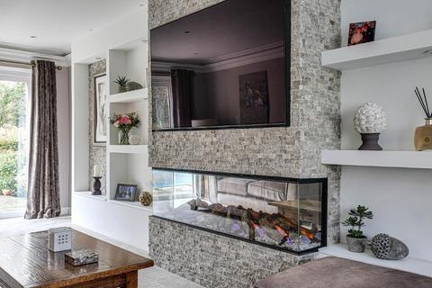 36 Kersey Drive, South Croydon, CR2 8SX