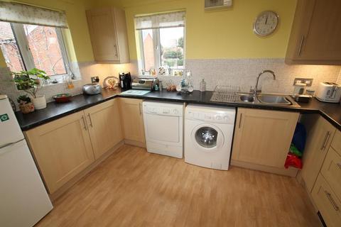 2 bedroom flat for sale, Bletchley, Milton Keynes MK2