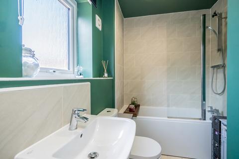 2 bedroom maisonette for sale, Flavius Gardens, Fairfields, Milton Keynes, Buckinghamshire