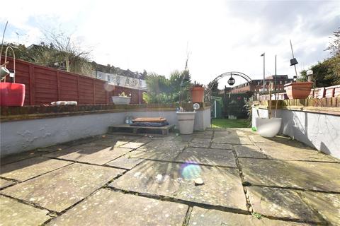 10 Victoria Road, Coulsdon, CR5 2NN