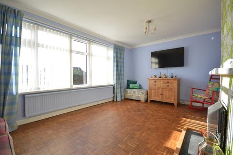 3 bedroom detached bungalow to rent, St. Johns Close, Bognor Regis, PO21