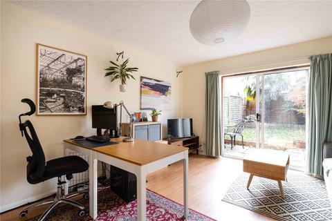 27 Speldhurst Road, London, E9 7EH