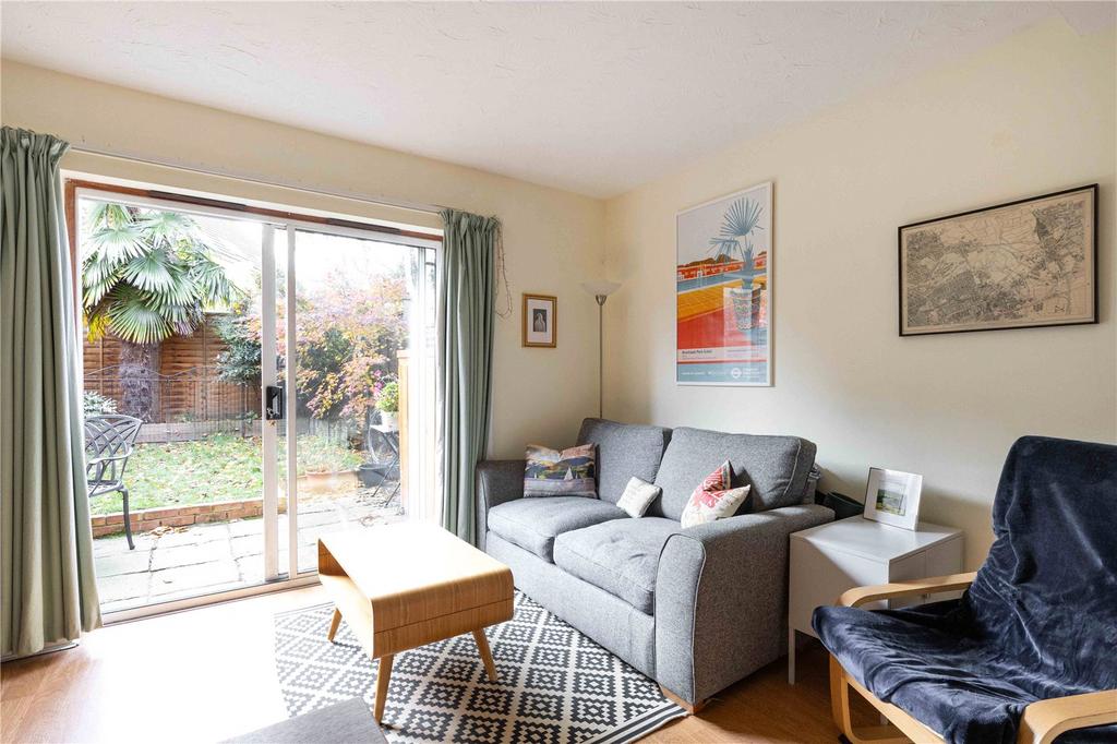 Speldhurst Road, E9