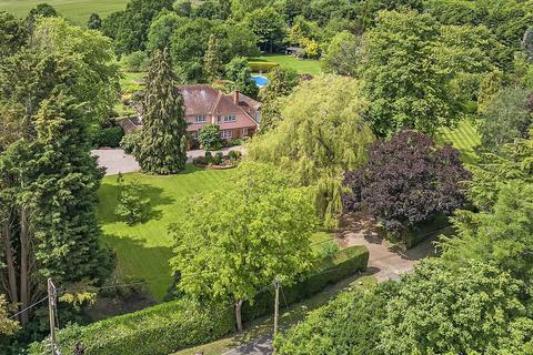 5 bedroom detached house for sale, Hall Lane, Ingatestone, CM4